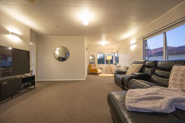 4 Emmerdale Mews Highbury_2