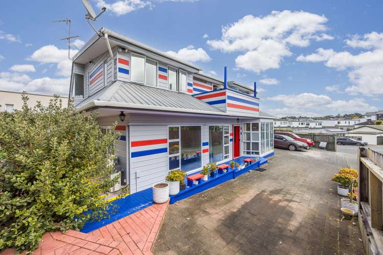 6 Oteha Valley Road_1