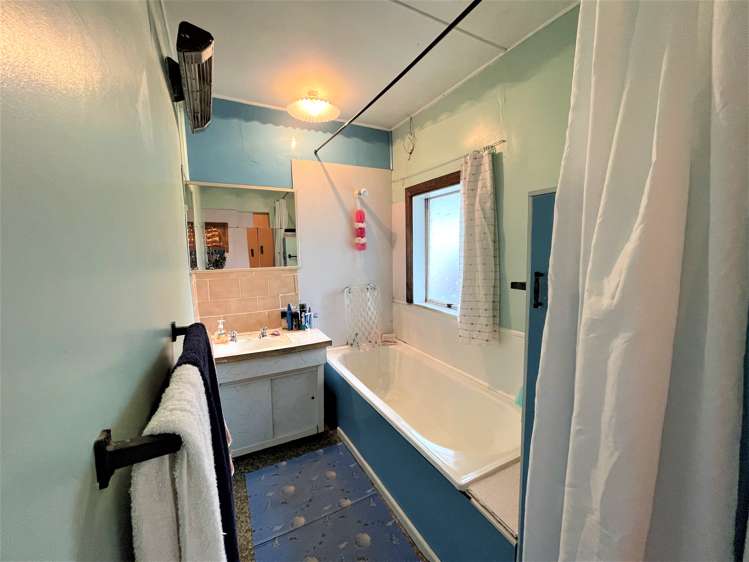 7 Burns Street Owaka_14