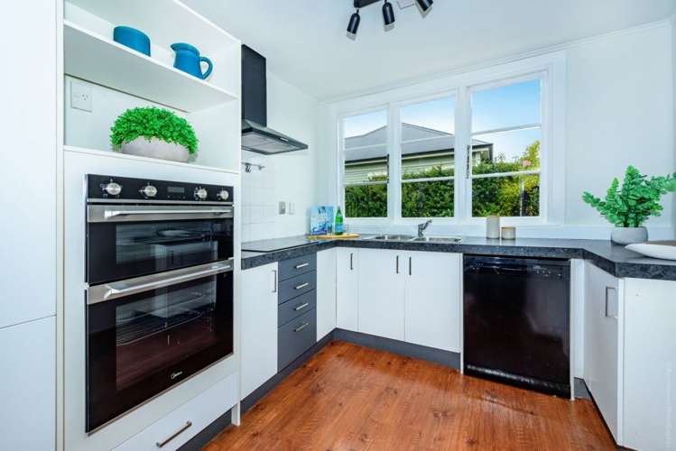 1/32 Radley Street Woolston_18