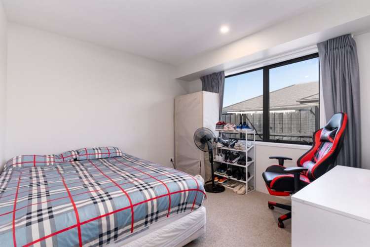 187 Faringdon Boulevard Rolleston_10