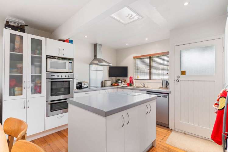 47 Neil Ave Te Atatu Peninsula_14