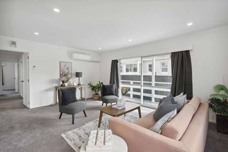 2/10 Hughes Crescent_5