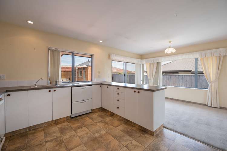 37 Aldinga Avenue Stoke_4