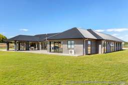 Spacious Dual-Living Oasis in Karaka