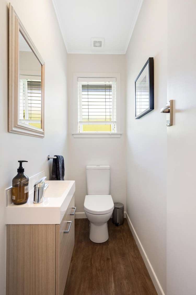 41 Seymour Road Mellons Bay_22
