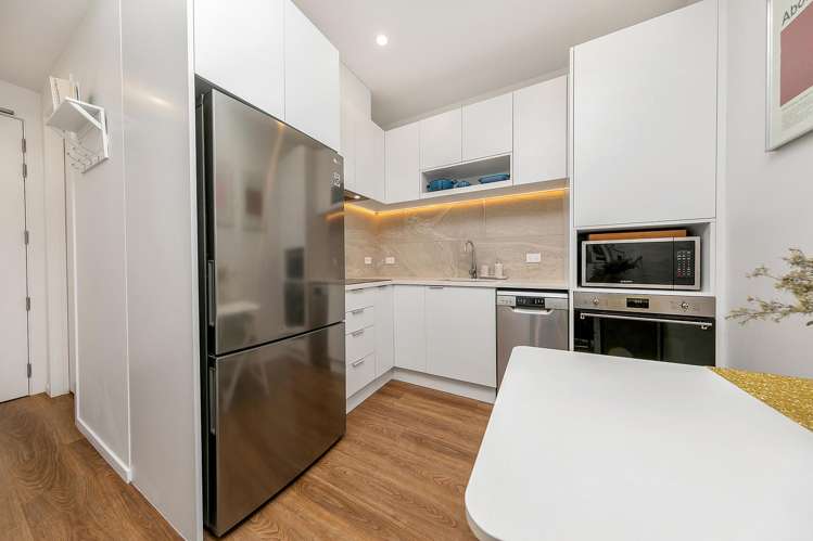 502/1817A Great North Road Avondale_8