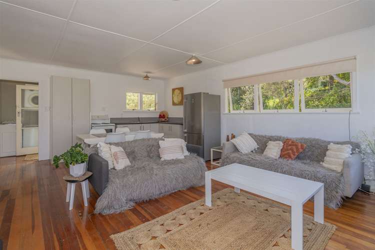4 Ocean Beach Road Tairua_10