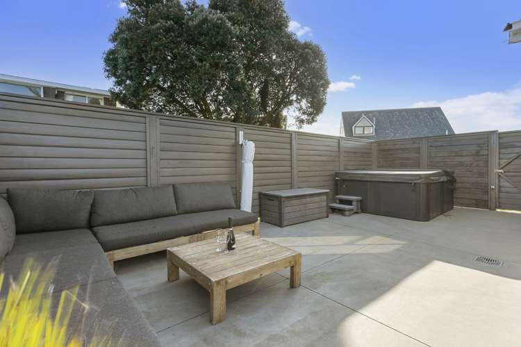 1/18 Vivian Wilson Drive Eastern Beach_14