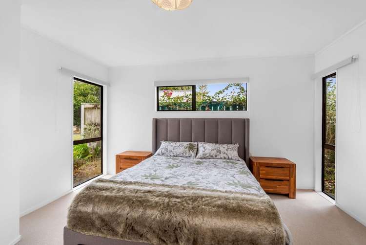 26 Settlers Grove Orewa_17