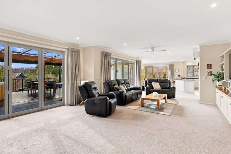 17 Orchard Grove East Taieri_7