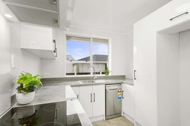 12 Tacoma Drive Totara Park_2