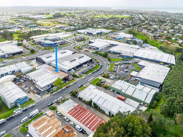 335 sqm Road Front Industrial