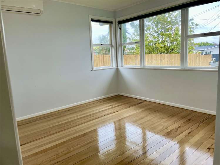 12 Chaucer Place Blockhouse Bay_11