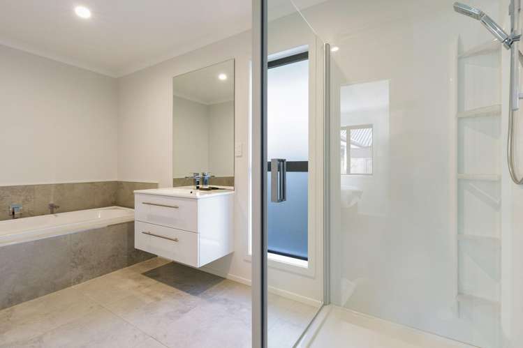 34 Maanihi Drive Rototuna North_11