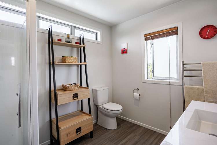 6 Beamish Street Frimley_9