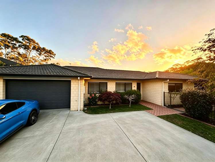 68 South Kensington Way_1