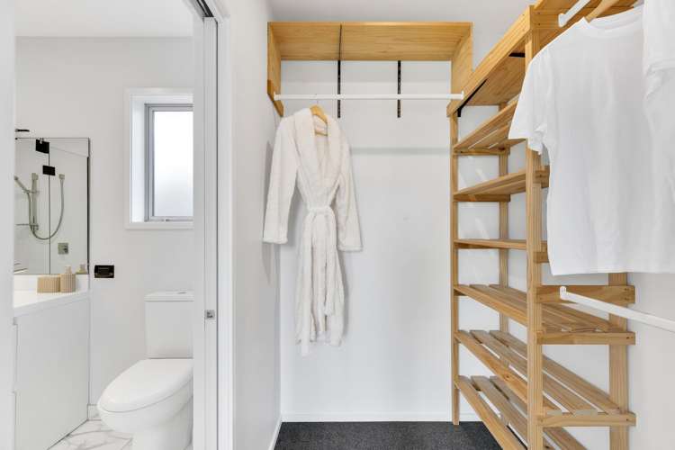 43 Sunline Avenue Lincoln_17