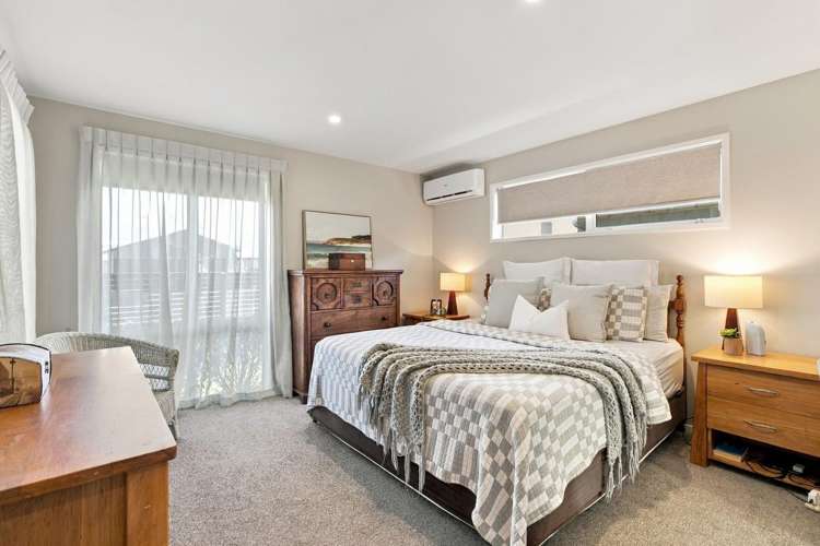 128 Puhirake Crescent Pyes Pa_13