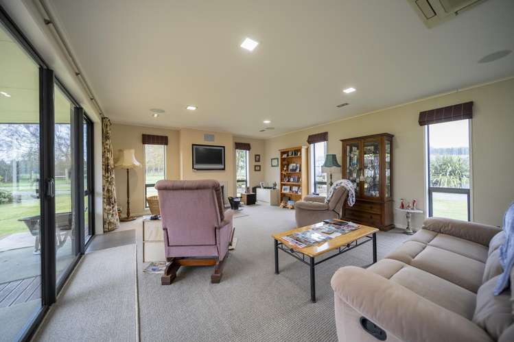 1127 Te Anau Mossburn Highway Hillside_13