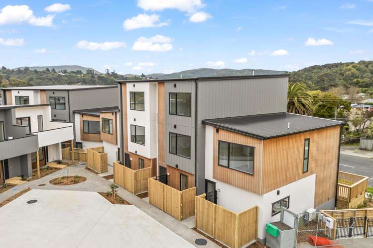 2,3,6,7,17,18;/4 Tawhai Street Stokes Valley_19