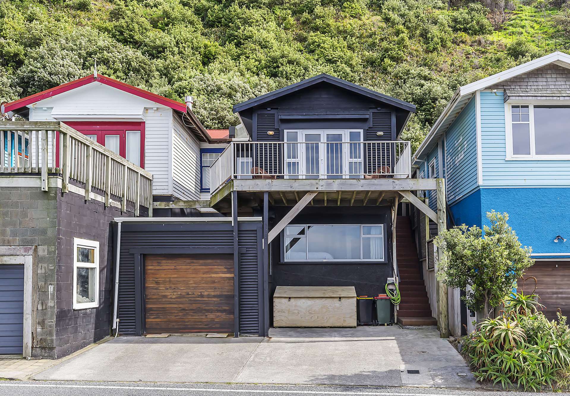 402 Queens Drive Lyall Bay_0