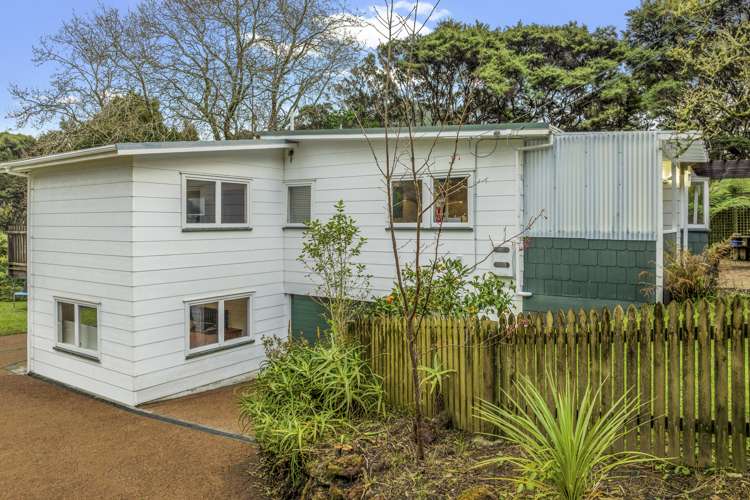 1 Kilgour Terrace Huia_17