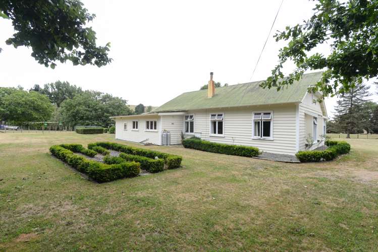 1633 Ngahape Road Central Hawkes Bay Country_21