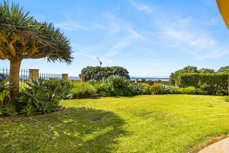 15 St Jerome Avenue Te Atatu Peninsula_18