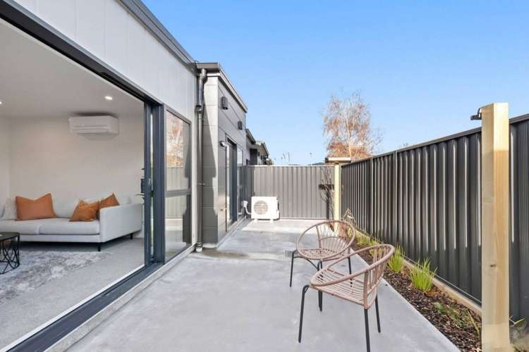 22B Palmer Crescent Silverstream_15