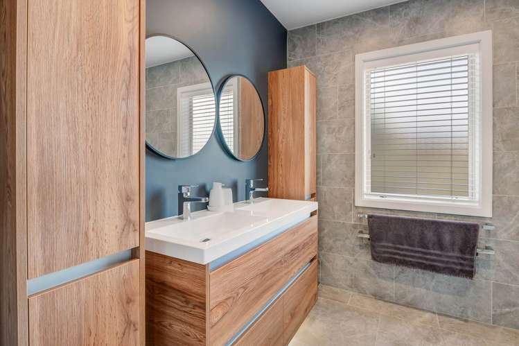 4 Totara Views Drive Red Beach_5