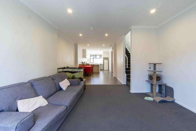 14/182 London Street Hamilton Central_4