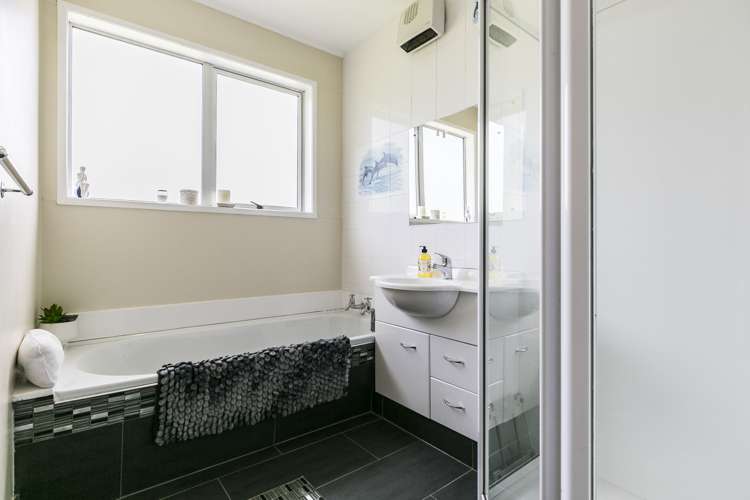 40 Lincoln Avenue Tawa_13