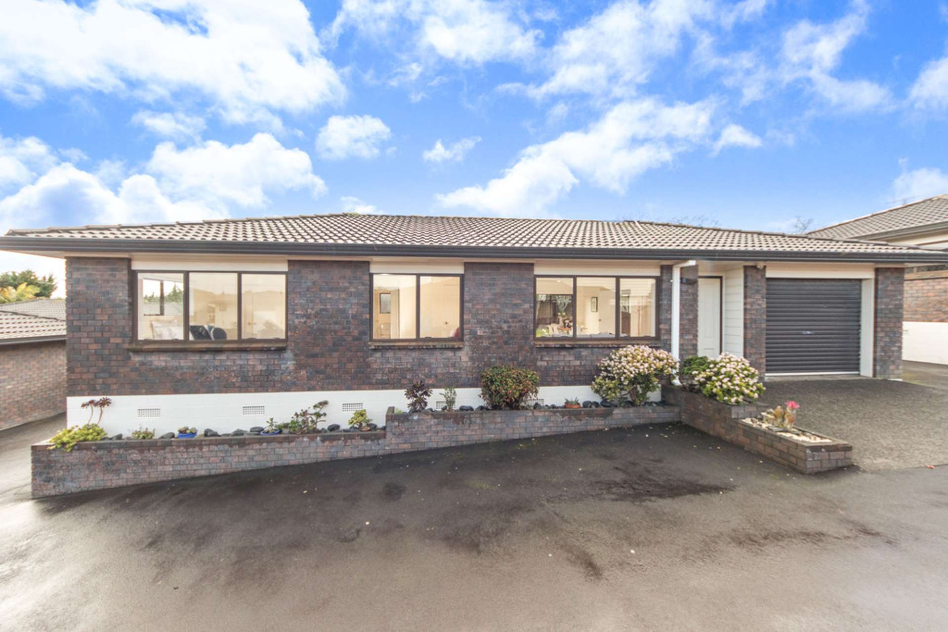 2/111 Sturges Road Henderson_0