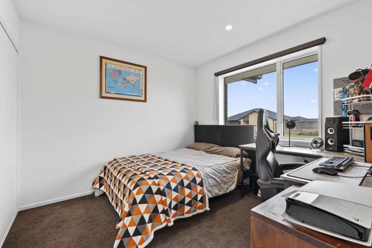 54 Graeme Foote Street Darfield_12