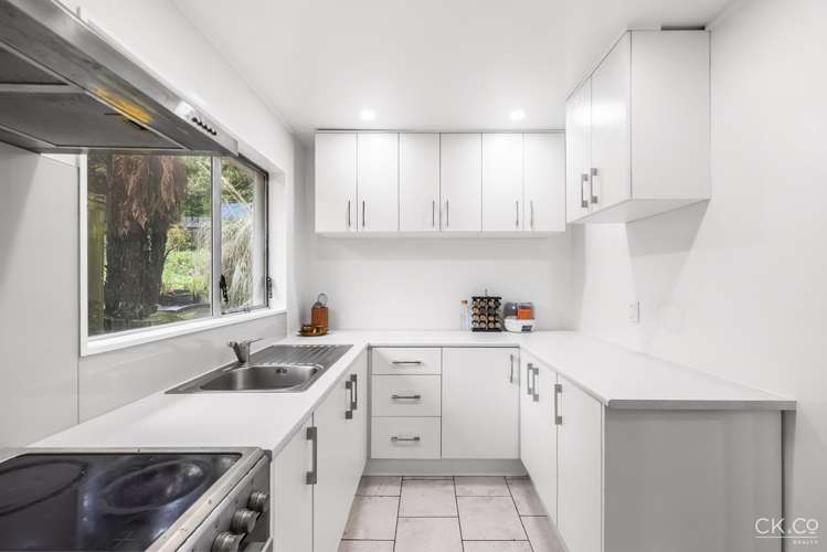 2/264 Grounsell Crescent Belmont_3