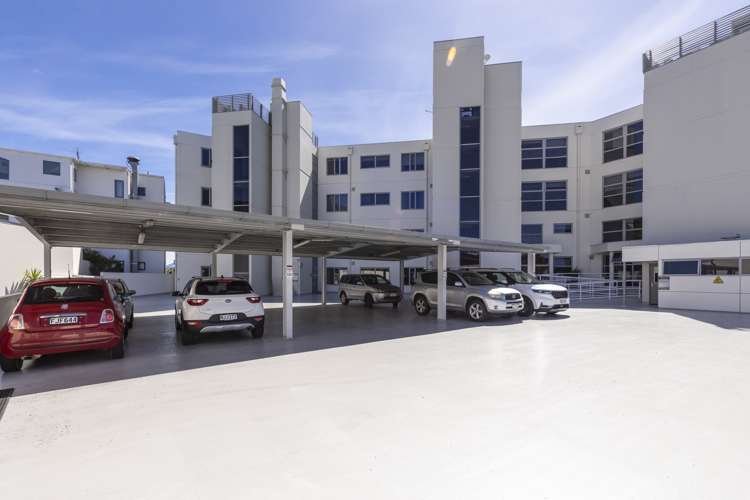 206/6 London Quay Picton_27