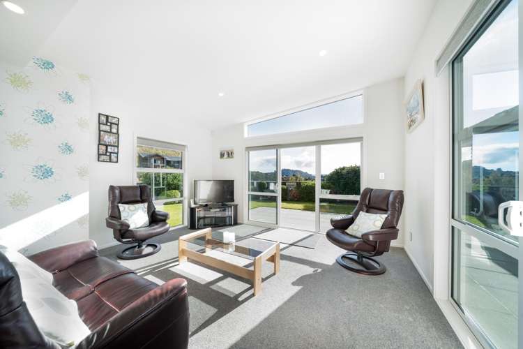 22 Banks Boulevard Whitby_9