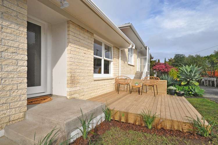 2/59 Francis Street Hauraki_1