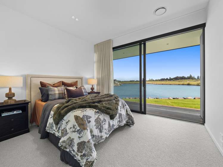 25 Bridgewater Quay Lake Hood_18