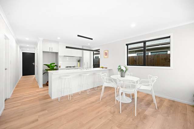 15 Waruhia Crescent Rototuna North_4