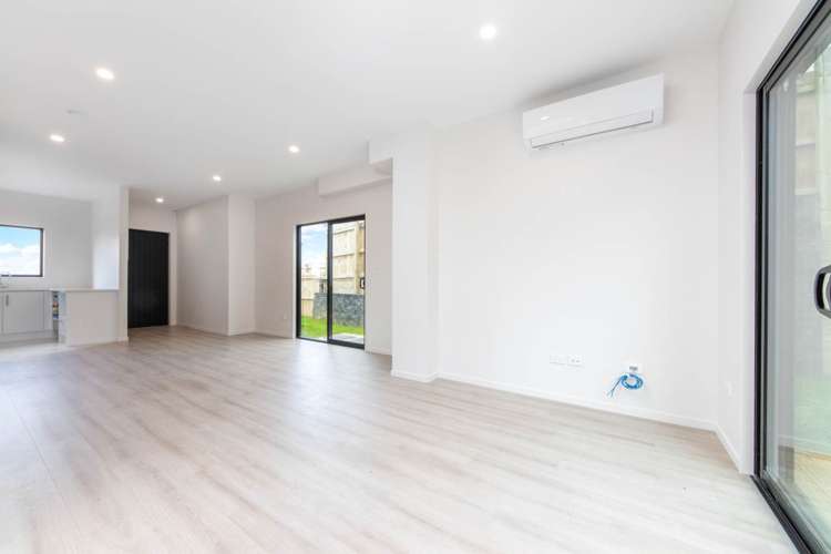 51b Crestview Rise Papakura_1