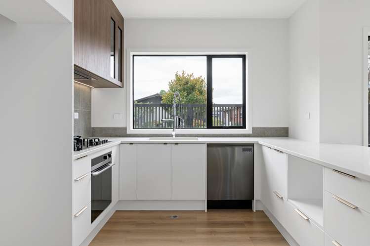 4/57 Herbert Road_3