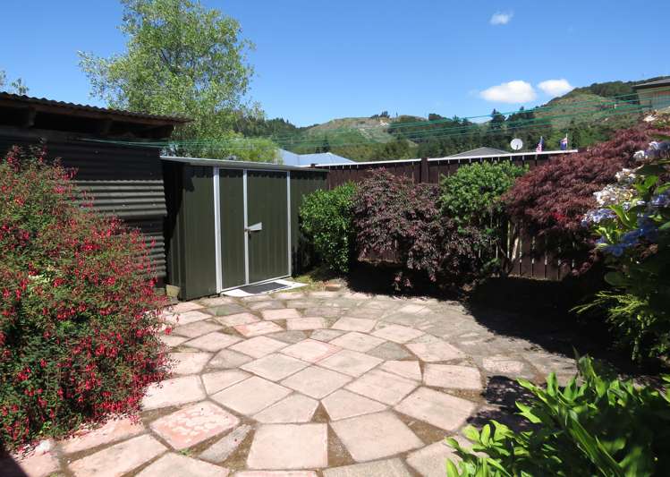 15 Sinnamon Street Reefton_17