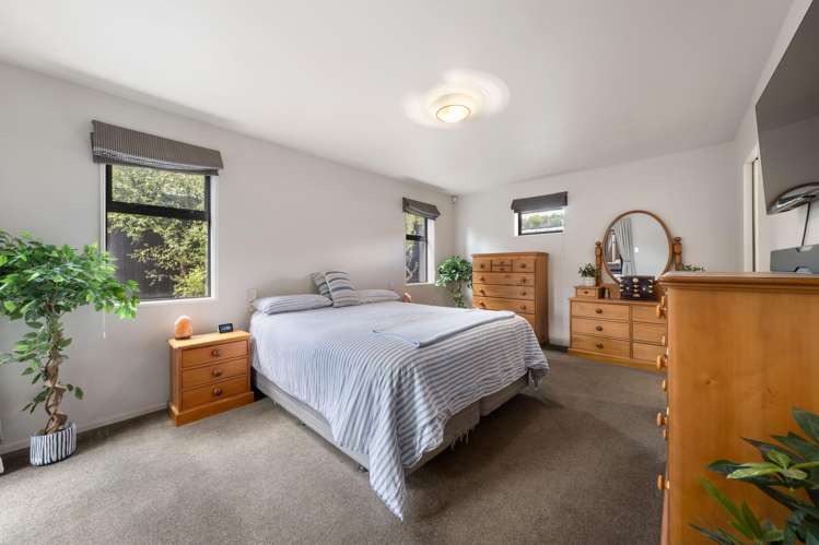 40 Titirangi Crescent Parklands_13