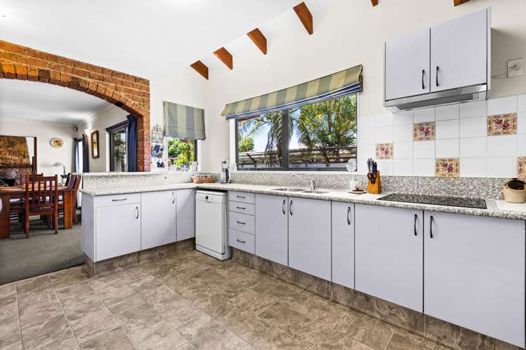 35 Ngarimu Crescent Taradale_11