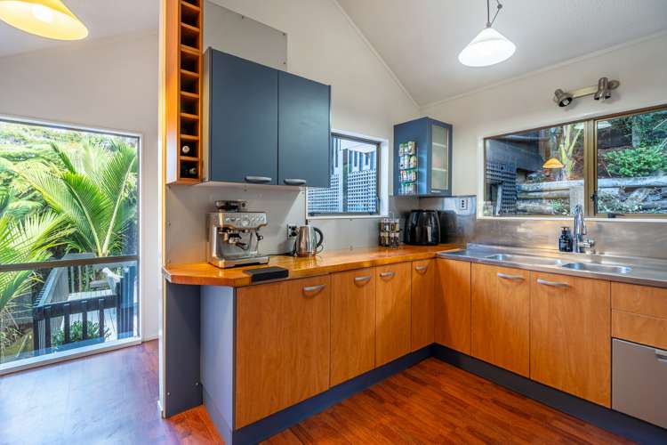 2/33 Sapphire Place Bayview_11