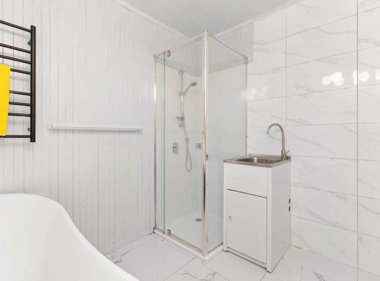 240E Great North Road Henderson_19