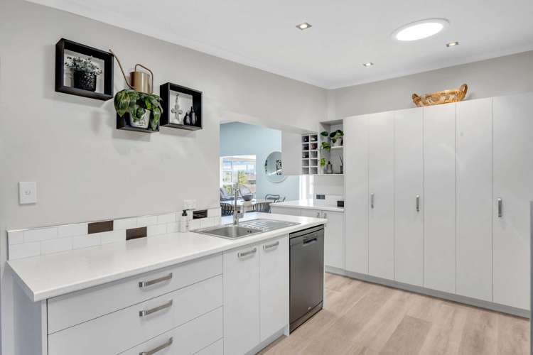 351 Henwood Road Hillsborough_11