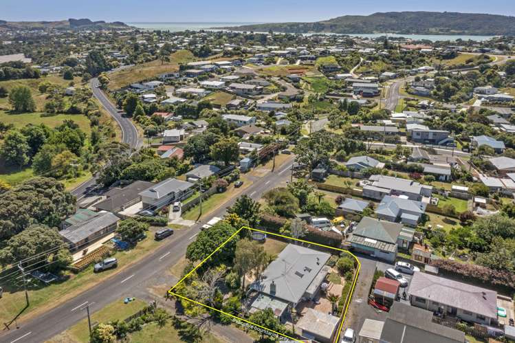 21 Lorenzen Bay Road Raglan_34